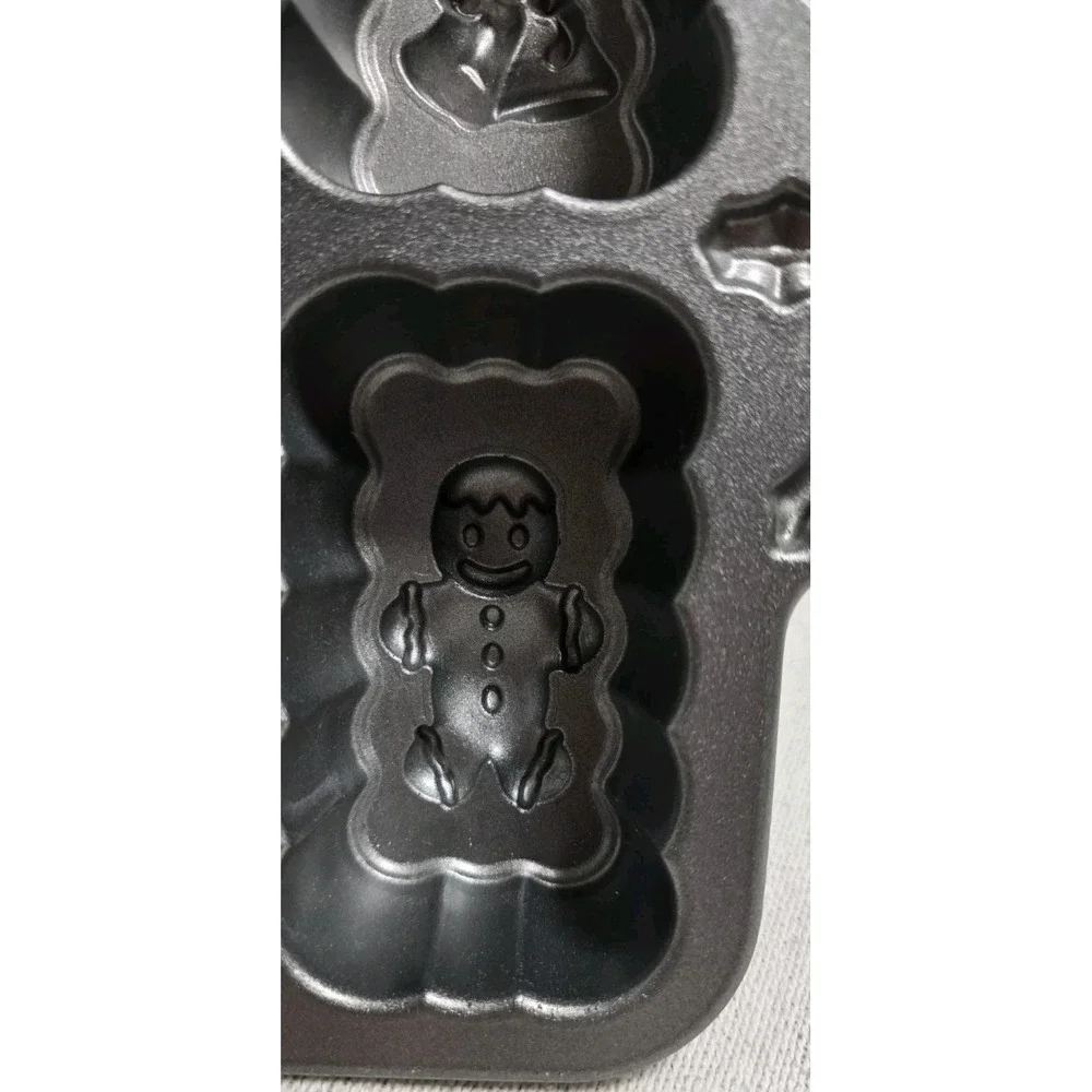 Holiday‎ Mini Baking Pan Christmas Loaf Nordic Ware Cake Pans Cast Aluminum